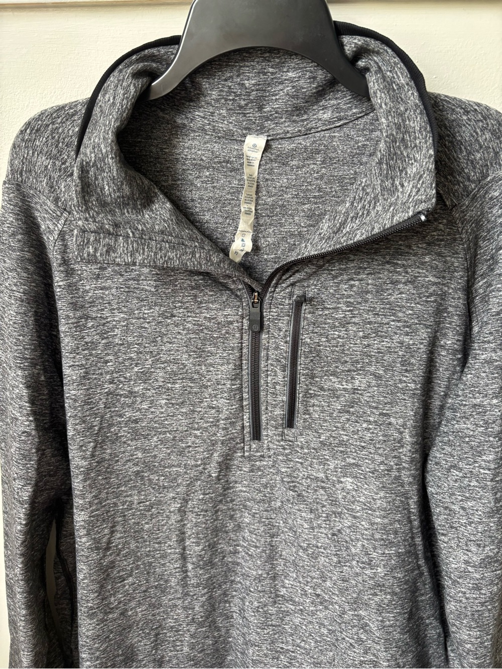 lululemon Men's Heathered Charcoal Half-Zip Pullover sweatshirt XL